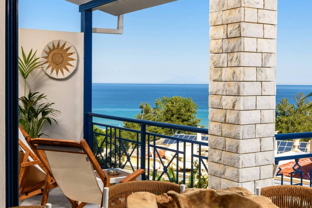 Balcony - Infinite Ble Golden Beach