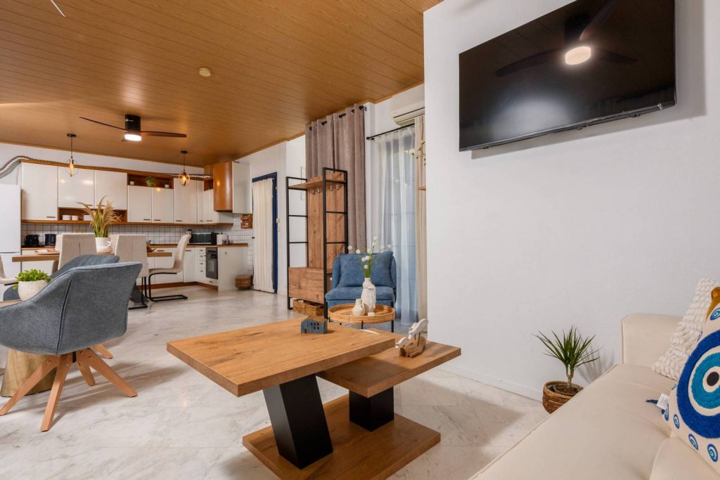 Living Room - Infinite Ble Golden Beach