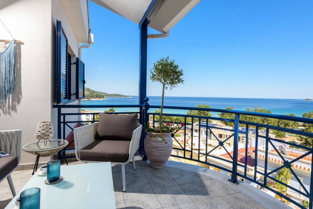 Balcony - Infinite Ble Golden Beach