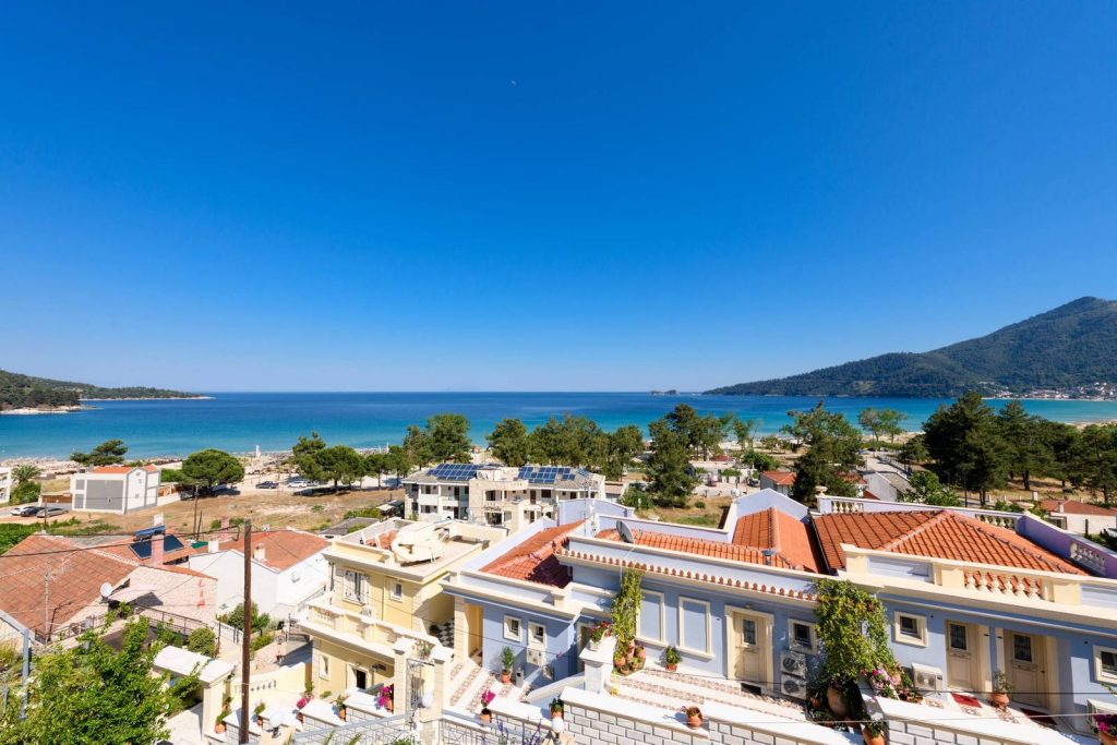 View - Infinite Ble Golden Beach