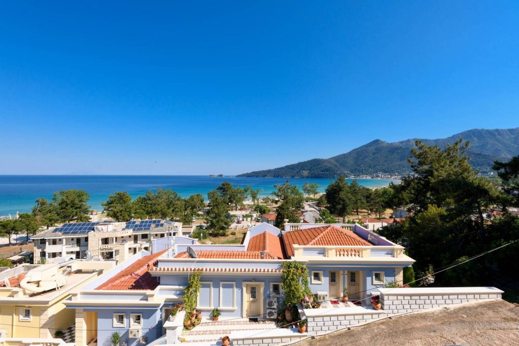 View - Infinite Ble Golden Beach